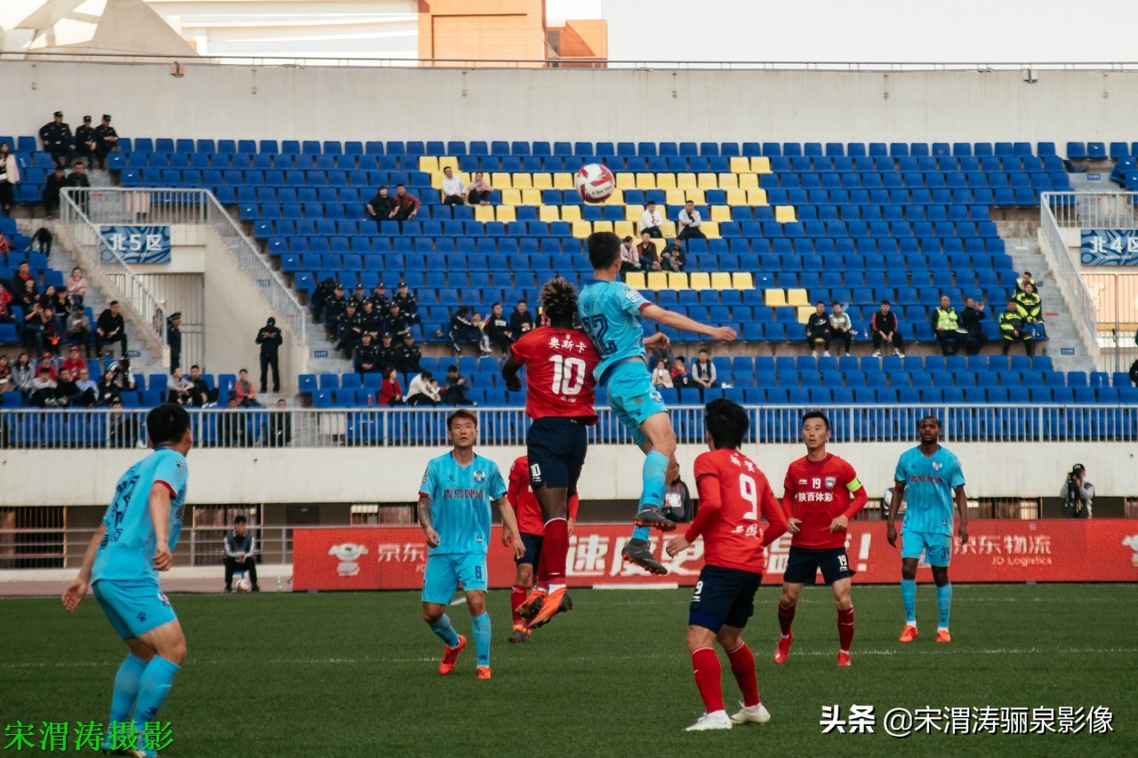 他有意识，脚下的控球和突破技术，任意球出色，左脚打门力量奇大