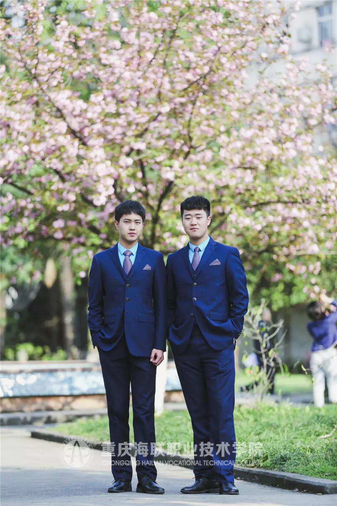 Hello小萌新:学长学姐亲身示范，这本“学生职业形象教科书”请熟读