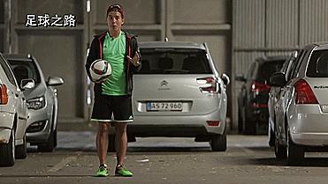 足球环绕地球,环绕地球足球慢动作回放