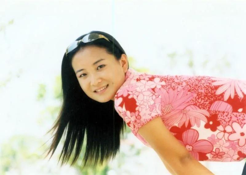 贾玲为什么胖40斤,41岁的贾玲宣布成功减重100斤