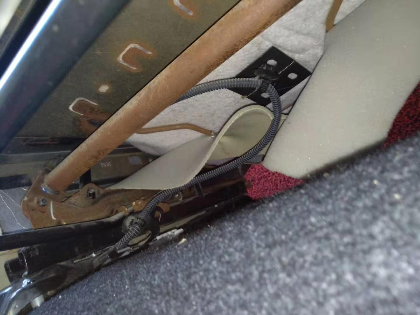 丰田威驰两厢事故车,最新广东丰田威驰事故二手车