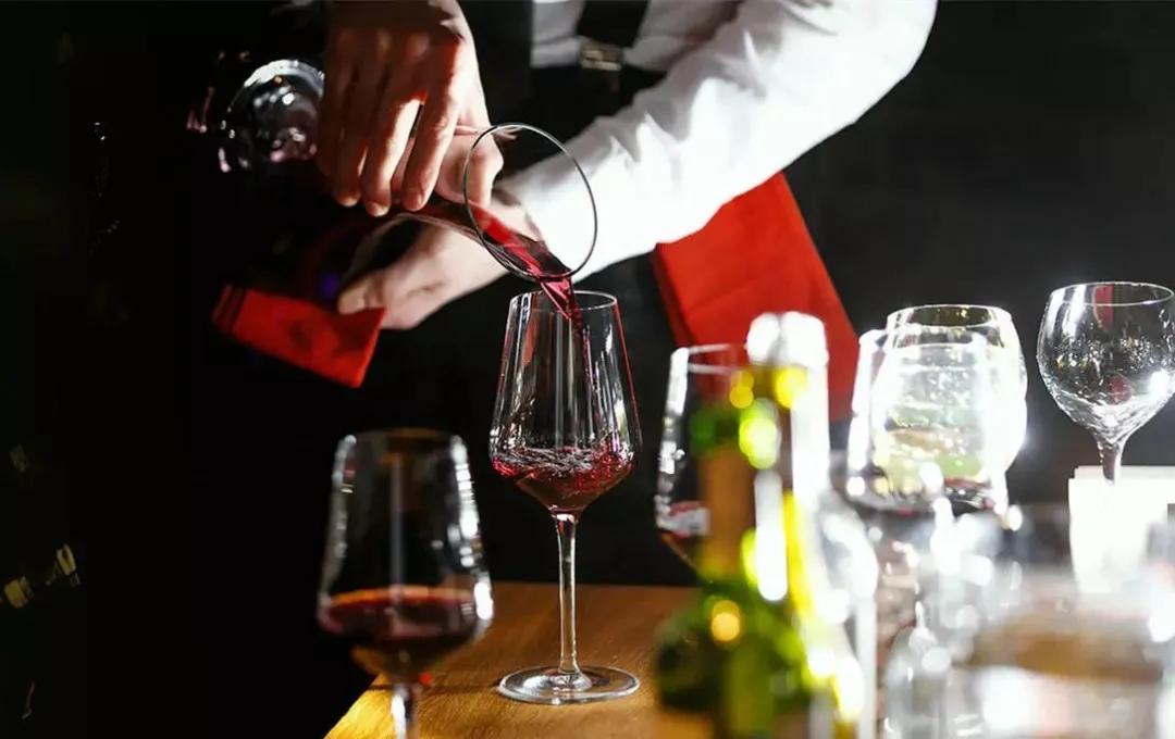 葡萄酒分类知识全梳理,一分钟搞懂葡萄酒分类