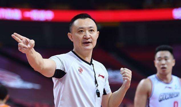 cba裁判员闫军后仰,cba裁判闫军与姚明是啥关系