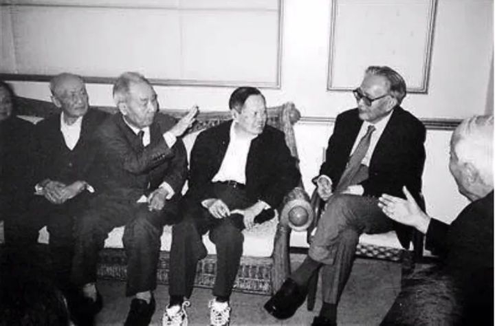 翻译界泰斗许渊冲逝世说的话,译界泰斗许渊冲子女