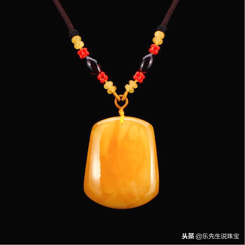 如何鉴别真假蜜蜡这方法简单有效,蜜蜡打紫光灯一定能鉴别真假吗