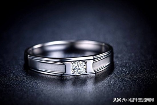 涨知识钻戒回收,戒指买18k金的还是纯金的好