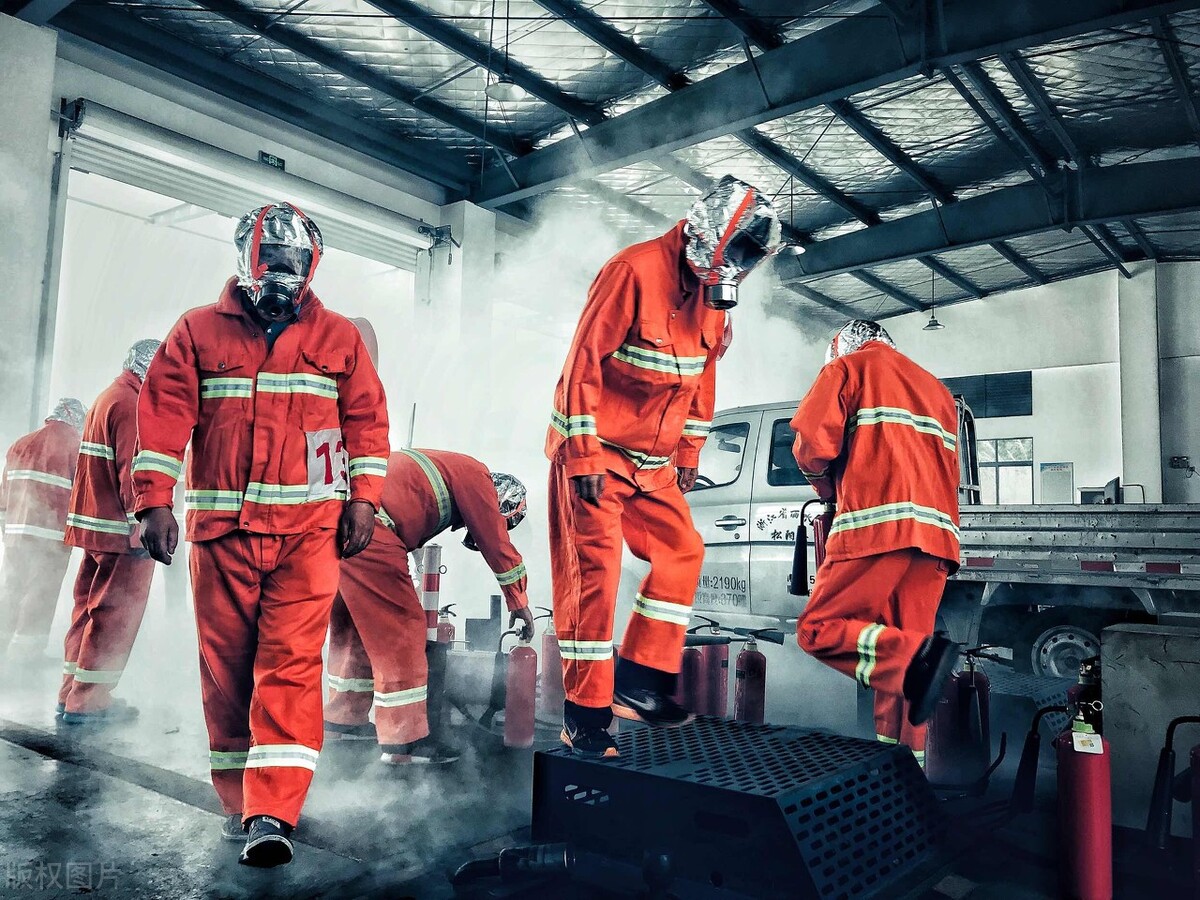 汽车修理工学徒的真实现状,汽车修理工真的月薪上万吗