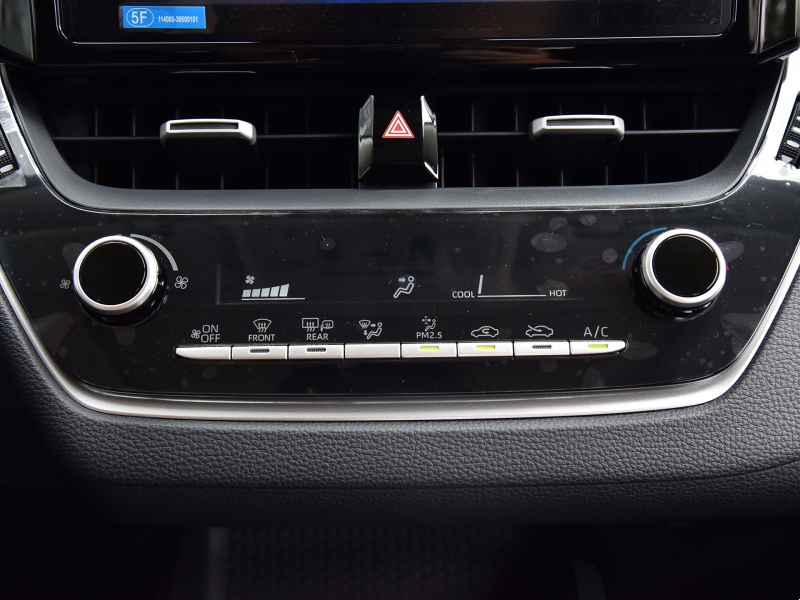 卡罗拉开车体验,丰田卡罗拉5000公里维护