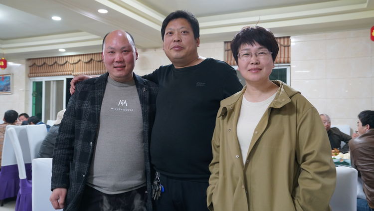 雷帝国际彩砂施工视频,雷帝国际瓷砖辅料