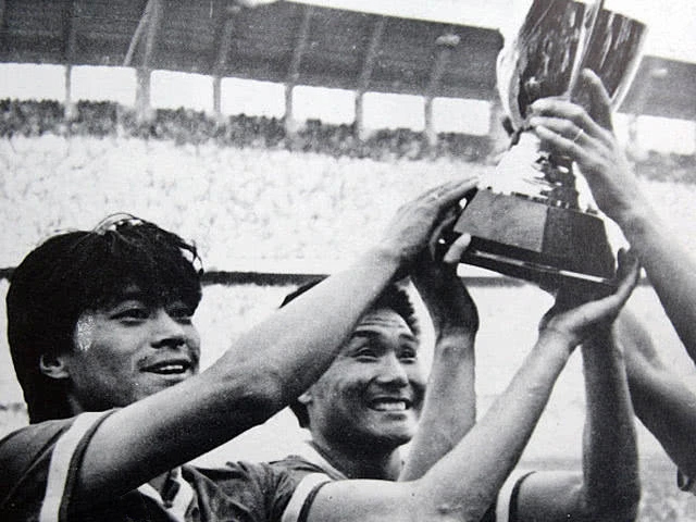 甲A元年辽足主力门将,经历“十连冠”辉煌,见证“辽小虎”成长