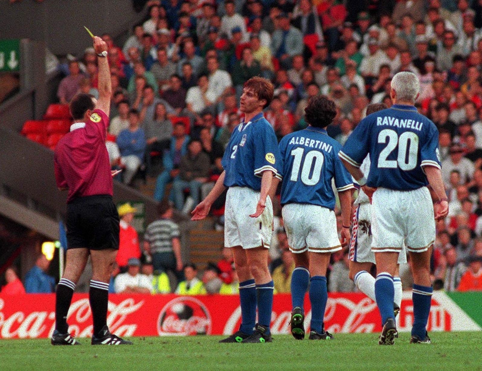 忧郁王子巴乔在世界足坛地位,罗伯特巴乔成为教练