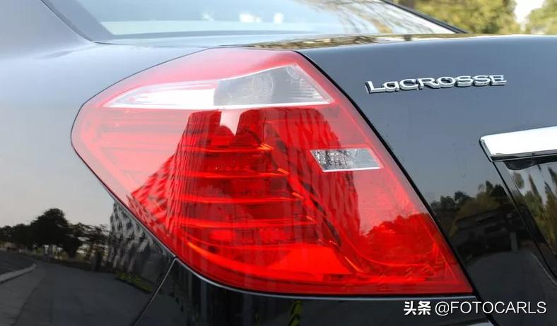 08款别克君越内饰图解,08款的别克君越有哪些优点和缺点