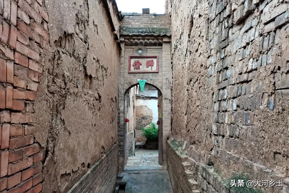 农村自建房一体门楼,农村自建房共用院墙