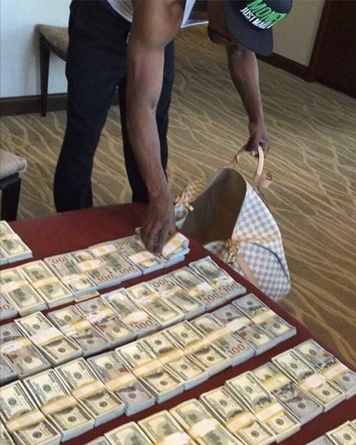 梅威瑟参观迪拜土豪别墅,梅威瑟炫富开跑车