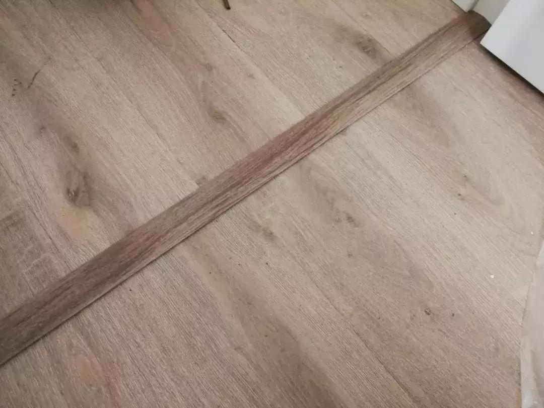 复合木地板安装注意事项,带龙骨的木地板安装工序