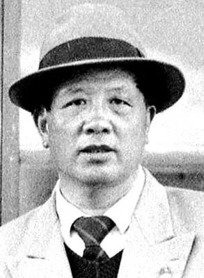 “波拉，波拉，我们舍不得您！”殉职后，成千上万的人呼唤他的名字