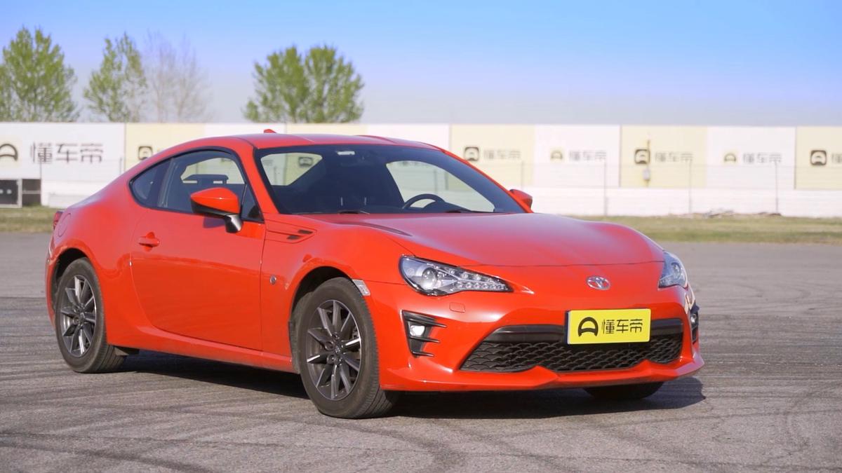 丰田跑车86深度体验,丰田ae86漂移