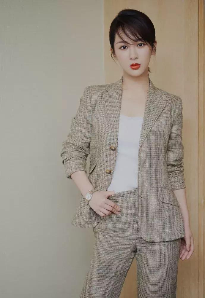 亲爱的热爱的佟年的身份曝光,亲爱的热爱的佟年身份爆光哪一集