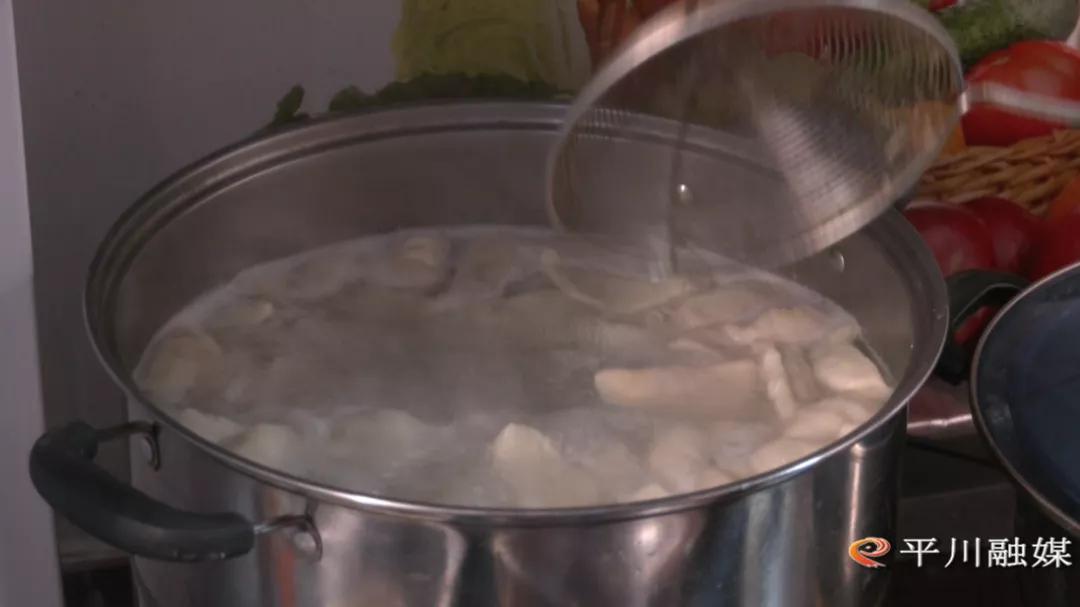 众志成城抗疫情感谢白衣天使,众志成城感谢有你