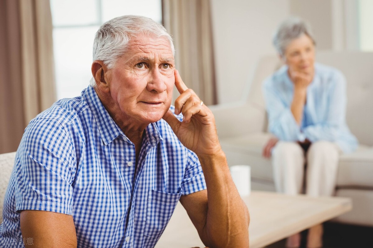 六旬老人哭诉：迷恋上46岁年轻舞伴，竟毁了自己后半生，后悔不已