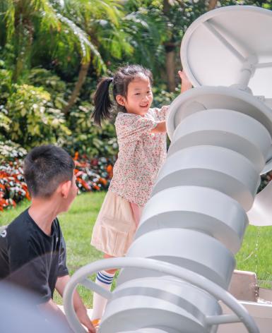 他们用一座乐园，回复了孩子们的“十万个为什么”