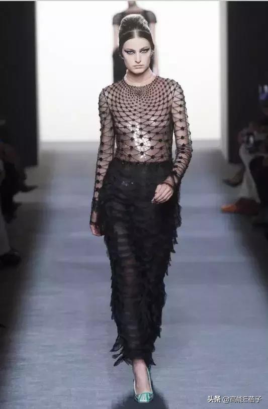 一周造型不重样,一周穿搭封面设计横屏