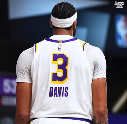 湖人三大内线打假球,湖人全联盟笑话