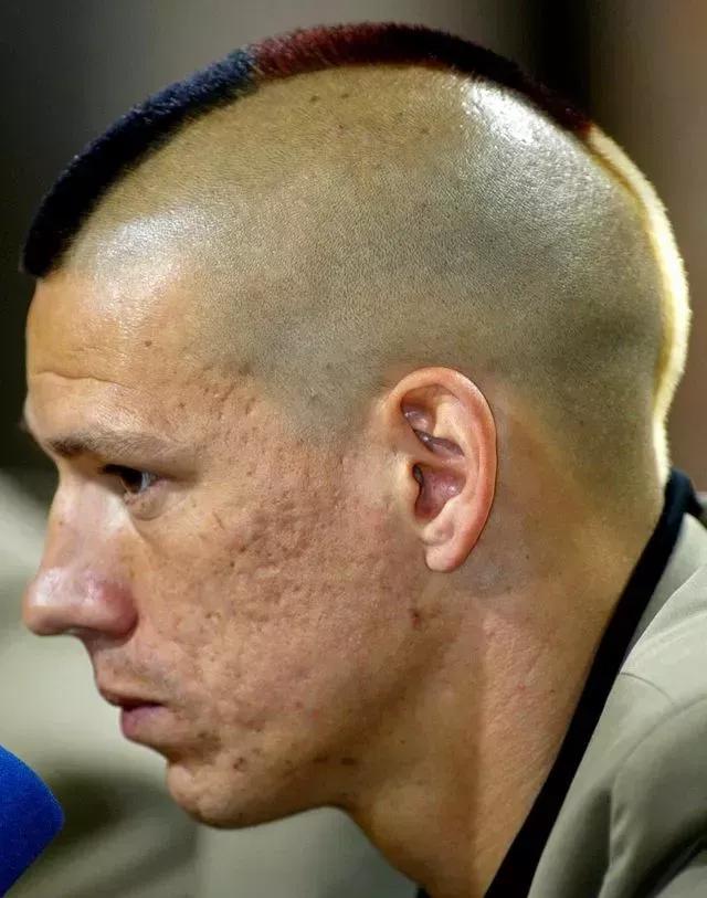 足球队员最帅的发型,足球运动员都留什么发型