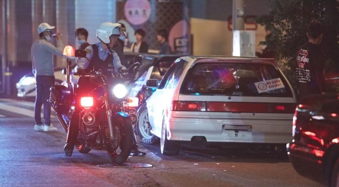 这台思域当年售价比雅阁还贵，如今车友为情怀将其收入囊中