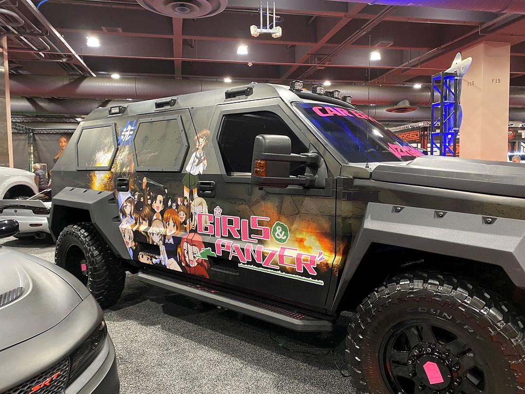 脑门上镶了亿元钻石的嘻哈青年，中二的他在想什么？