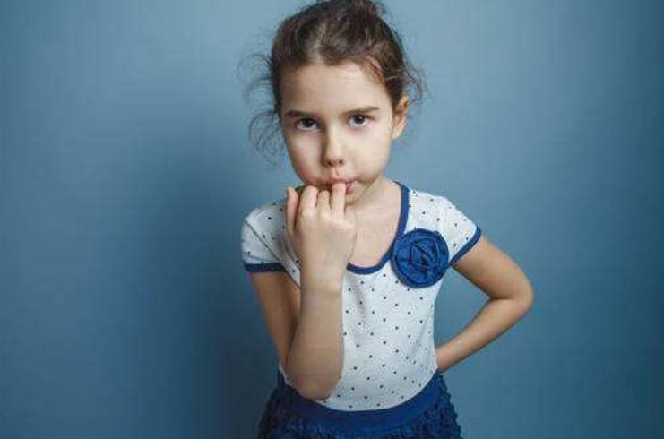 0到6岁幼儿吸吮手指是否应该制止,阻止幼儿吸吮手指的方法