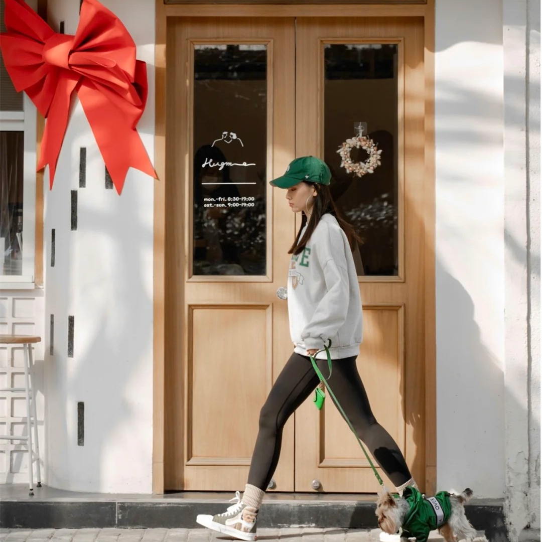 跟着时尚博主学穿搭,跟着博主打卡