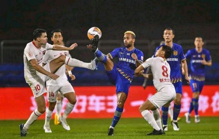 门柱三度救险，江苏苏宁差点被打爆，球队现出颓势