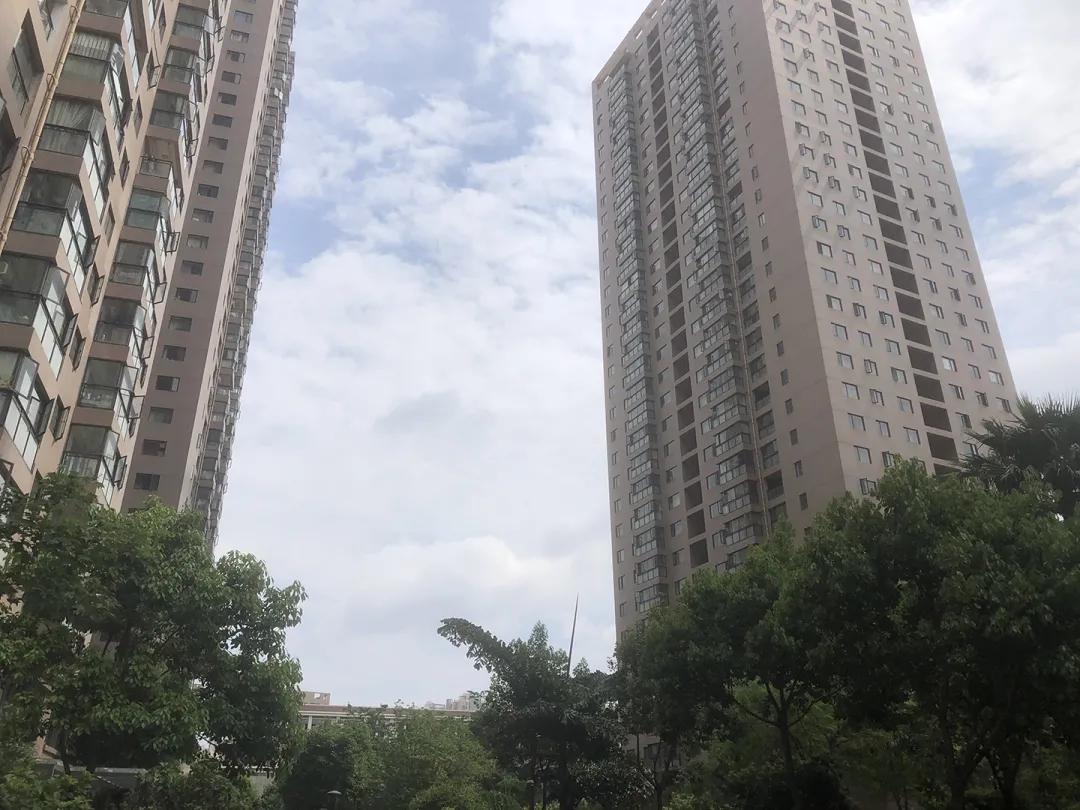 交房7年没交契税怎么办,交房6年没有房产证申请理赔