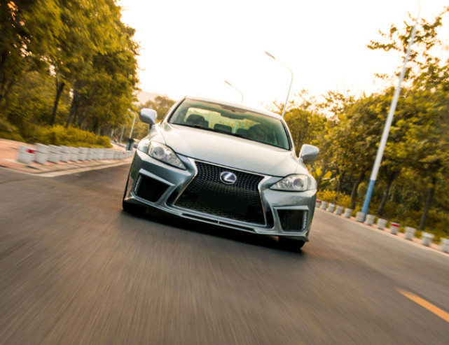 哪一款的雷克萨斯最好,雷克萨斯最好的是什么系列