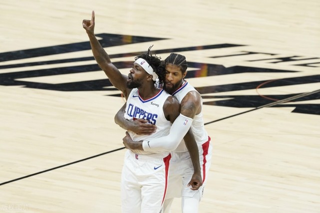 布克集锦48+5+6创下个人赛季新高,布克40分4板包夹失误