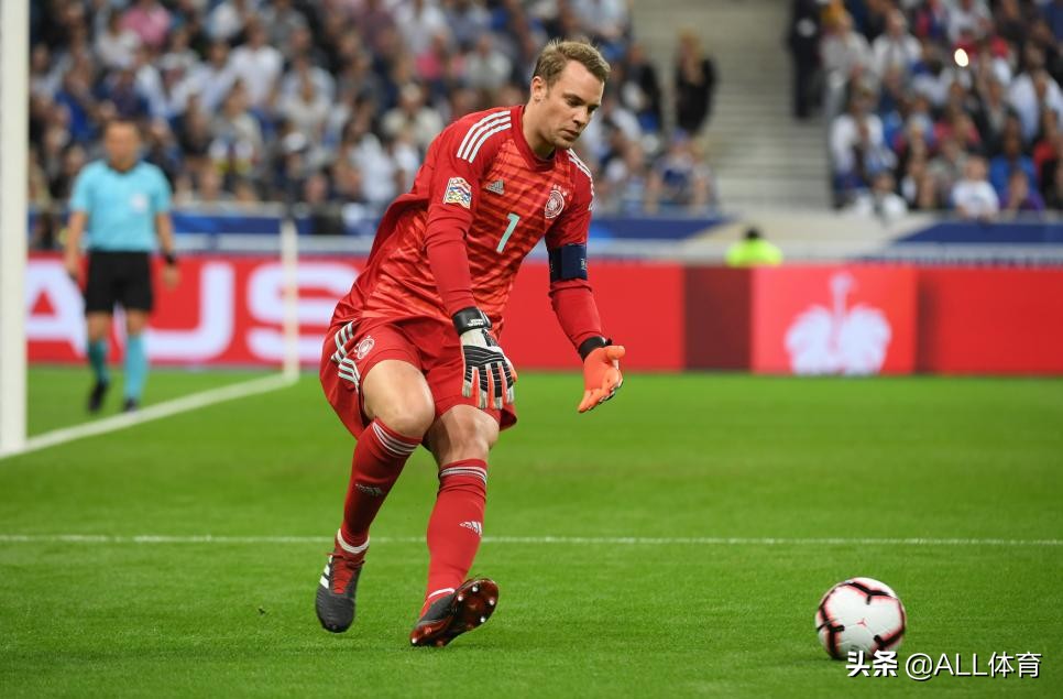 《法国足球》评最伟大10大门将！卡西仅排第8，榜首毫无悬念！