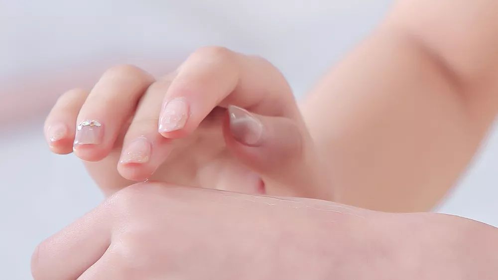 30分钟去黄提亮，变身白美人！皮肤学博士为它强力打call