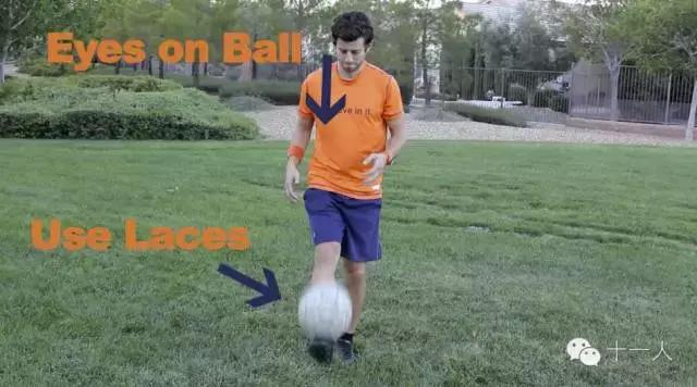 足球颠球多久可以颠倒10个,颠球的几个要素