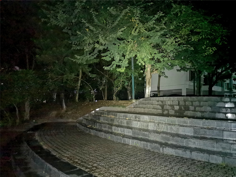 olight傲雷baldrs小型强光战术手电,我就是与众不同女声完整版