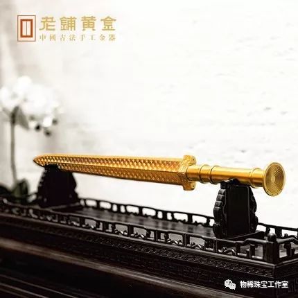 72岁女虎本命年戴什么首饰最好,本命年戴什么珠宝手链