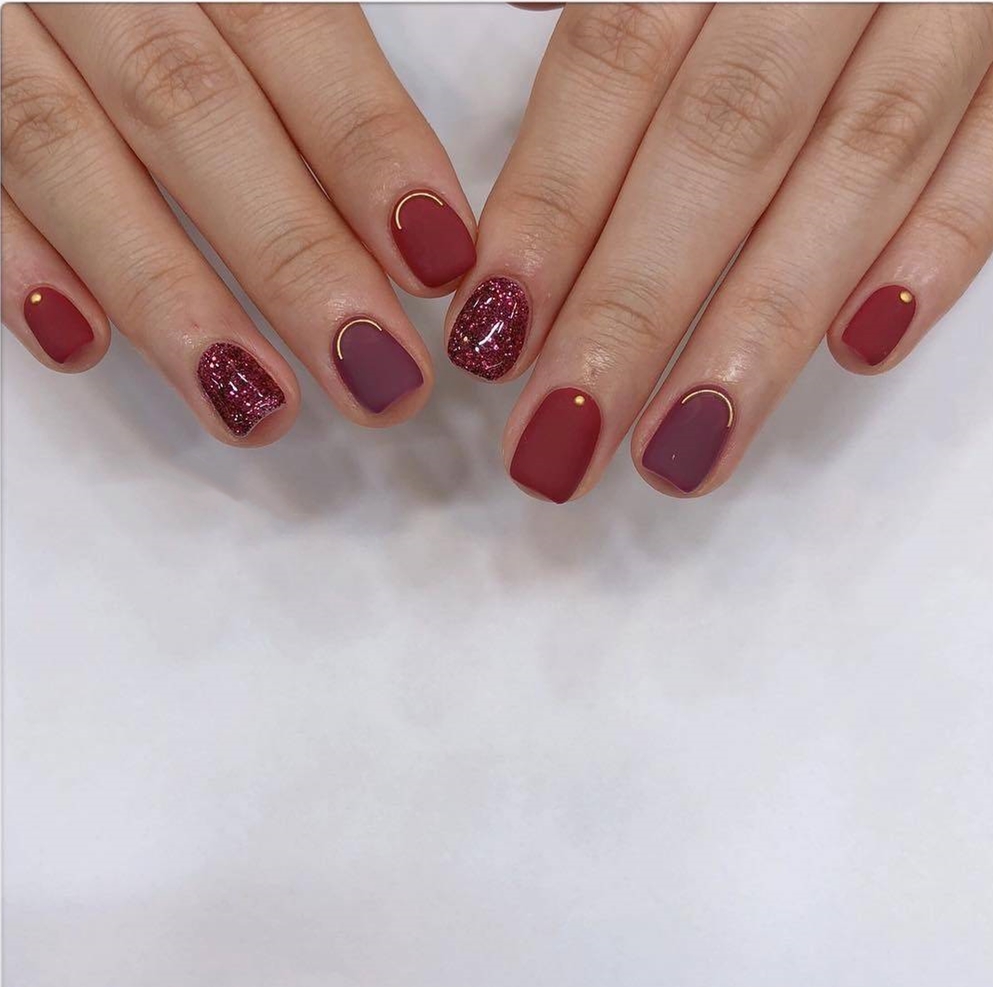 红色加亮片的美甲组合太美了！充满仙气的“红指甲”就是不一样！