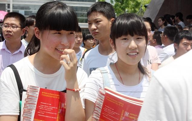 “入学吉大，我好痛苦”，大学生真实吐槽学校，却被说凡尔赛