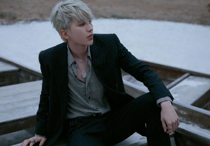 蔡徐坤刘令姿是情侣吗,蔡徐坤和刘令姿恋情是否属实