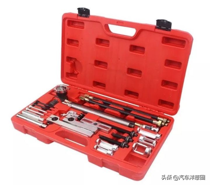 皇冠和雅阁哪个更值得入手,9万皇冠