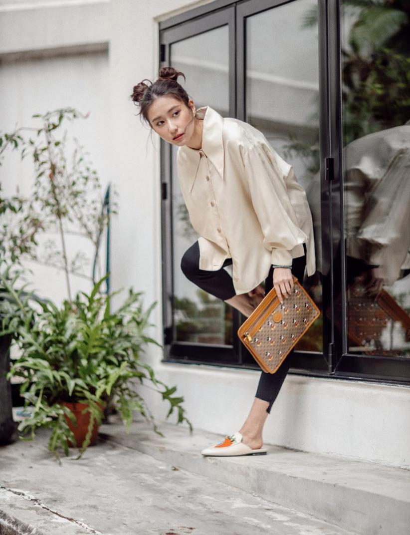 何超莲有高级感吗,何超莲优雅抹胸裙配大衣