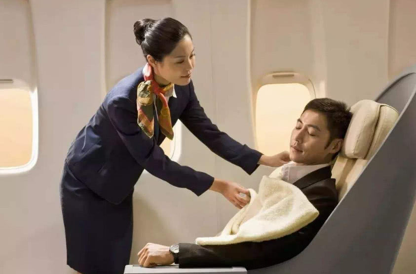 中国坐飞机的人为啥越来越少,中国坐飞机的人次