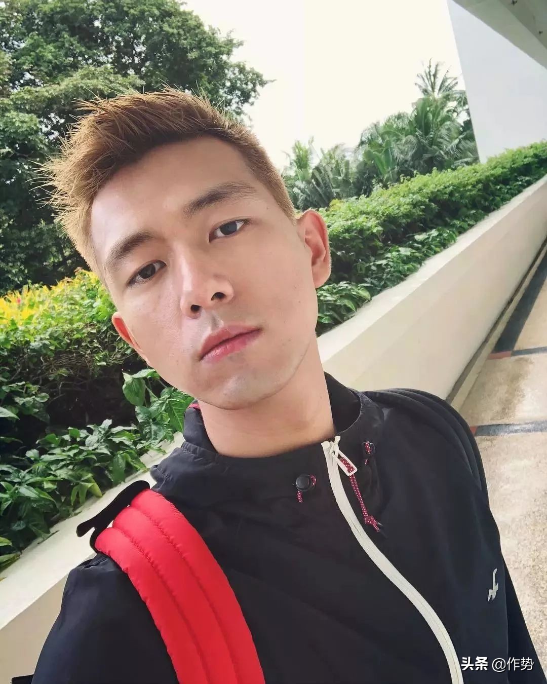 有点苦情的帅气男明星,又帅又有才华的男明星