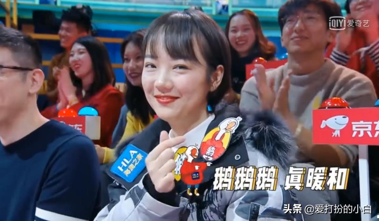 排队买加拿大鹅,鹅绒服十大名牌海澜之家