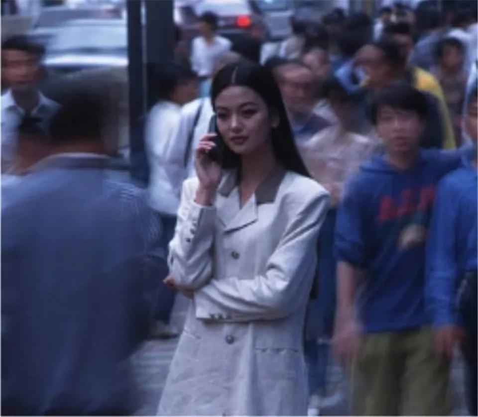 四十年后天堂向右深圳向左,天堂往左深圳往右简介